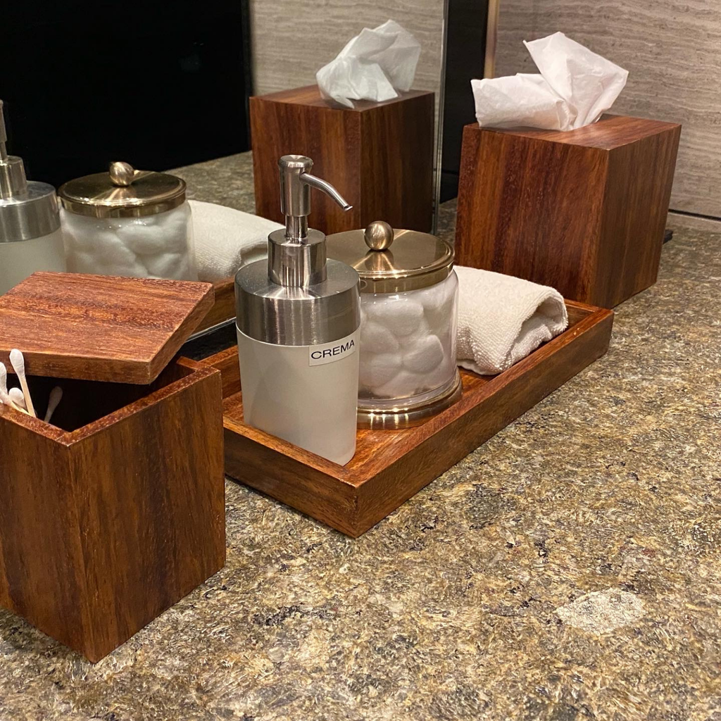 Juego de Baño — Parota