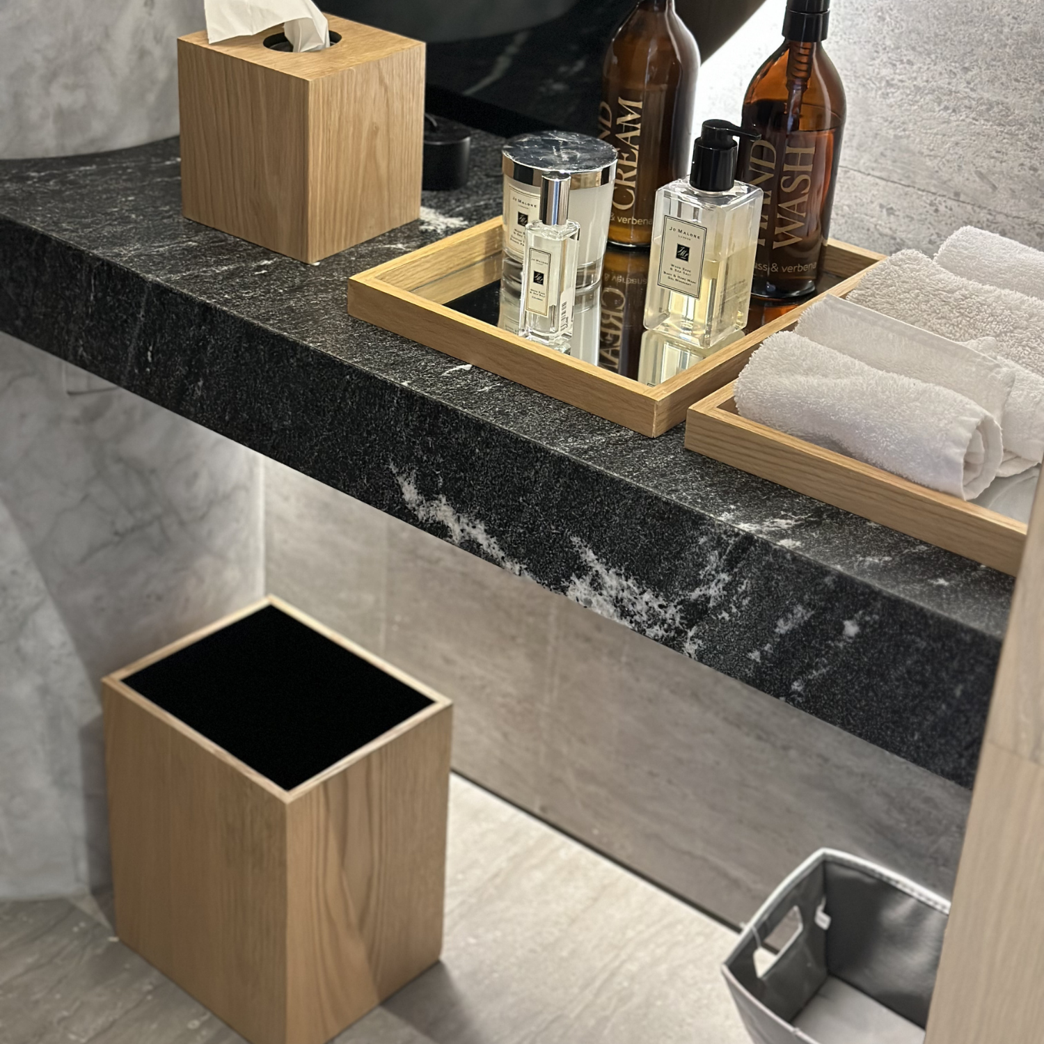 Juego de Baño — Encino