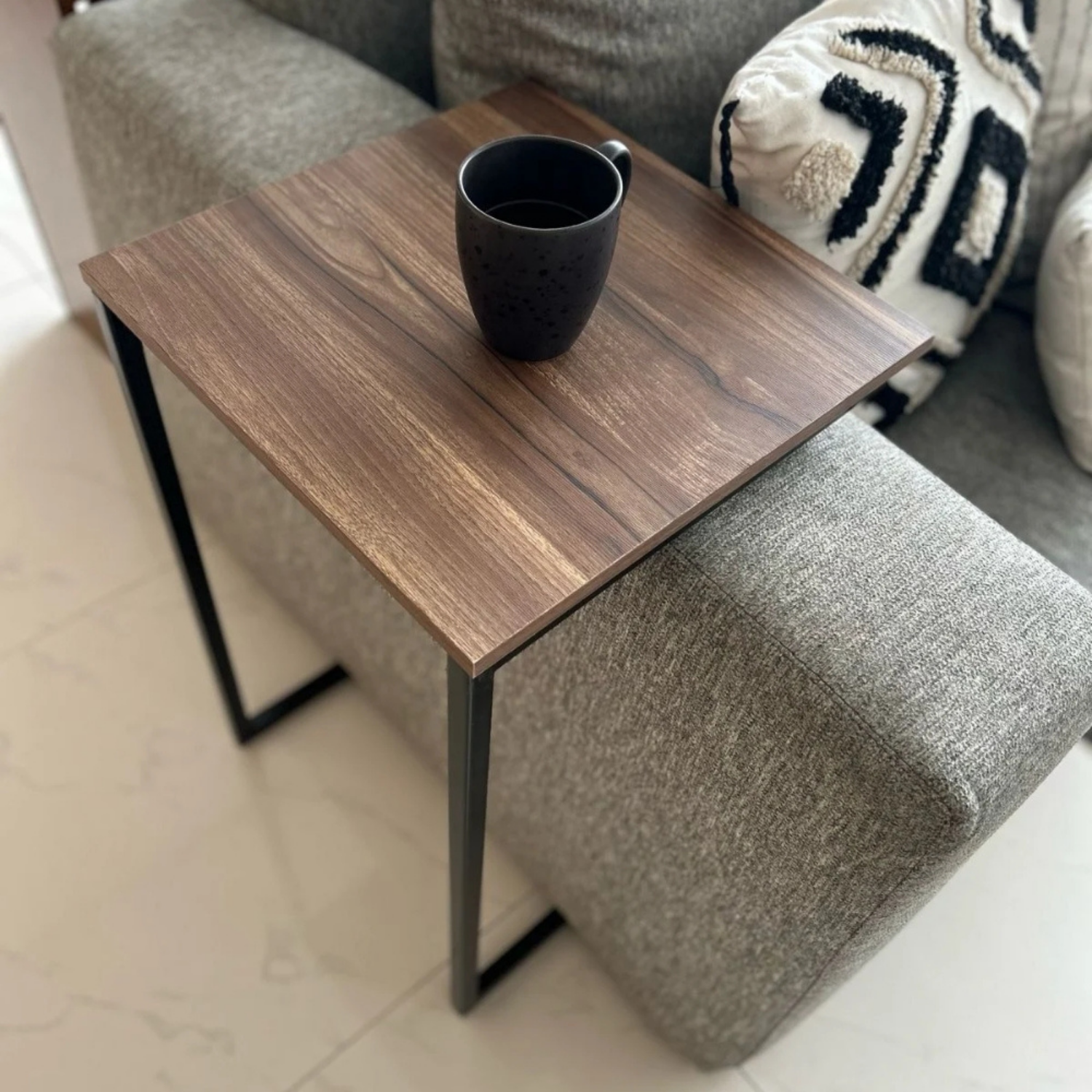 Mesa Auxiliar Grapa Cuadrada